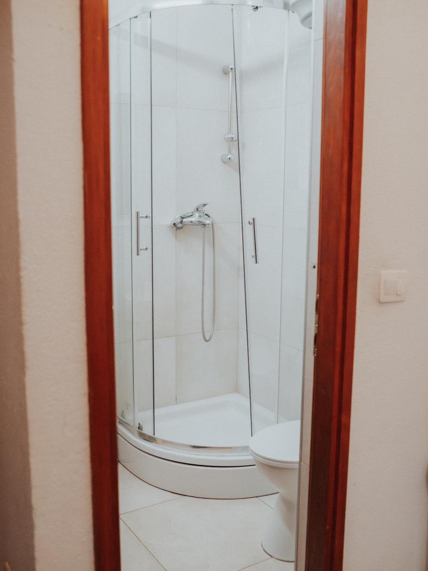 Hostel Scardona Скрадин Екстериор снимка